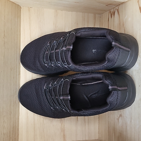 Skechers Mens Black Shoes - Picture 7 of 9